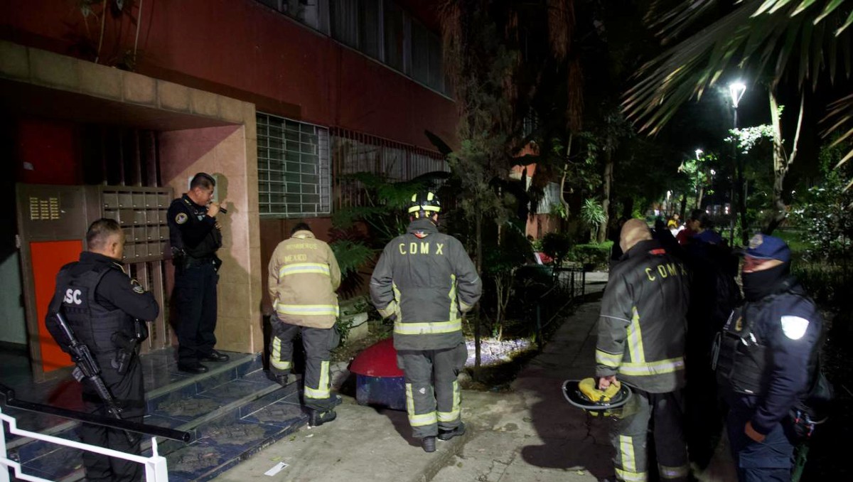 Incendio provoca desalojo en Tlatelolco | Enrique Luna