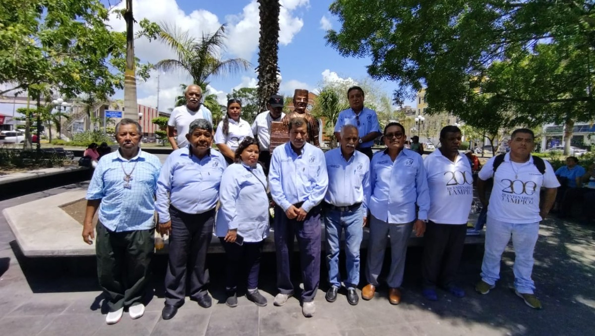 Voceadores de la zona sur de Tamaulipas celebraron su día. (Jesús García)