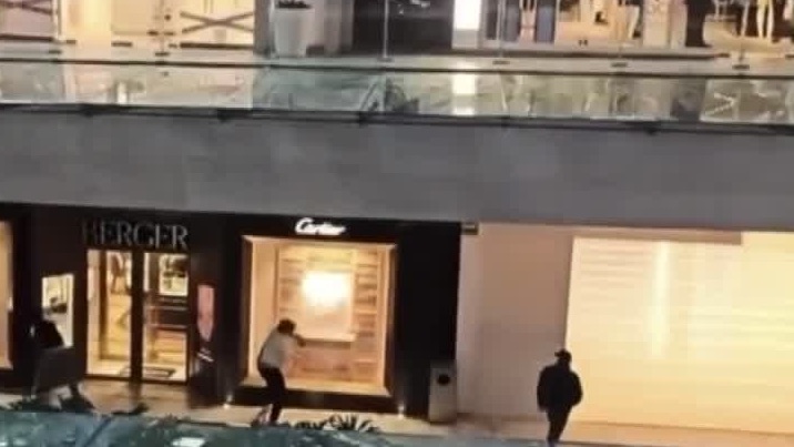 La FGJ obtiene las órdenes de aprehensión por robo en joyería de Plaza Antara en CdMx