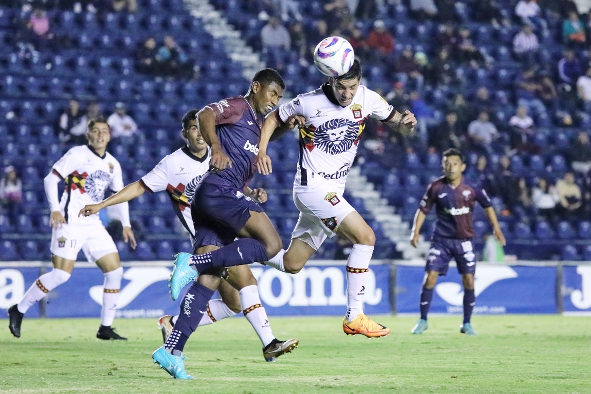 Leones Negros tropiezan ante Atlante en su debut del Apertura 2023 (Imago 7)