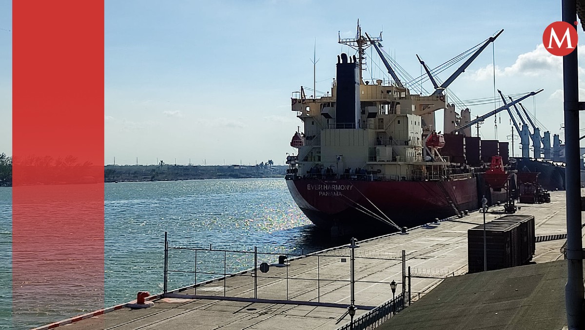 Muelles del puerto de Tampico.