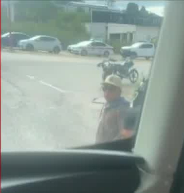 En Chiapas, un grupo de motociclistas agreden camión del transporte público