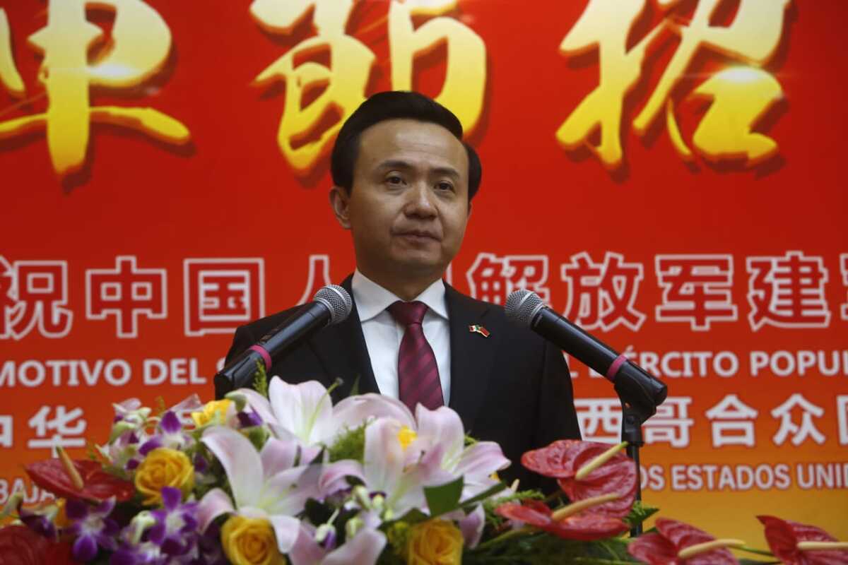 Zhang Run en la recepción con motivo del 96 aniversario del ejército de popular de liberación China.| Ariana Pérez