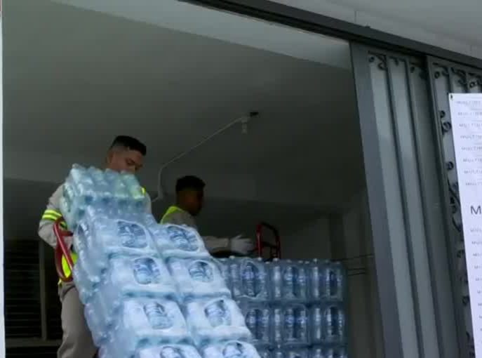 Arca Continental logra récord de ventas de agua embotellada por el calor