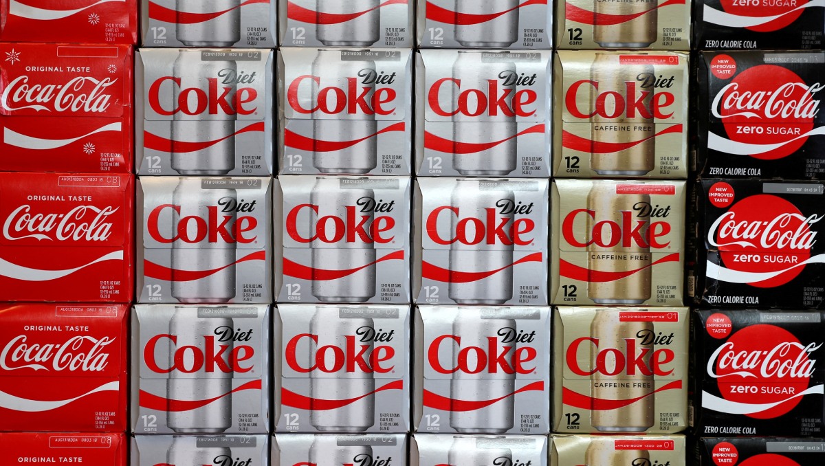Cajas de Coca-Cola en tienda de comestibles en Los Ángeles, California, Estados Unidos. Noviembre, 2017. Foto: (Reuters)