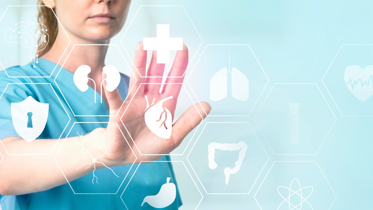 Laboratorios deben asegurarse que el uso de la IA tenga más beneficios que riesgos. | Freepik