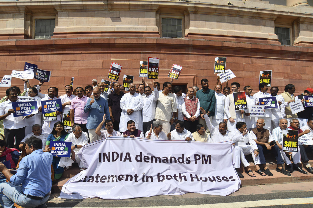 Legisladores de oposición que exigen una declaración del primer ministro Narendra Modi | AP