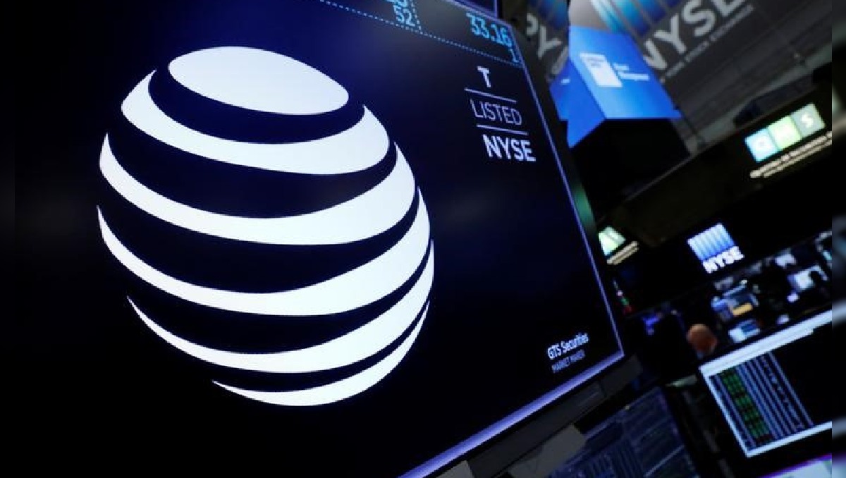 Logo de AT&T en la Bolsa de Nueva York, EU. Junio de 2018. Foto: (Reuters)