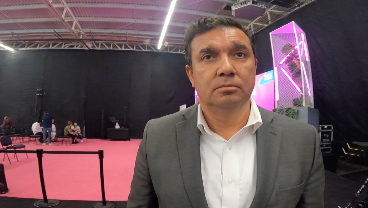 Luis Roberto Arechederra  Pacheco (Enrique Vázquez)
