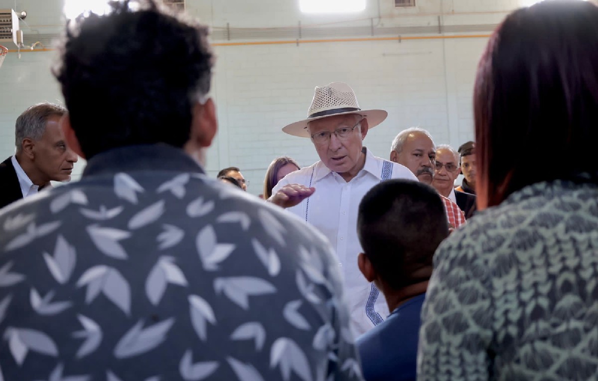 Visita a Ciudad Juárez del embajador de Estados Unidos en México, Ken Salazar (Twitter/@USAmbMex)