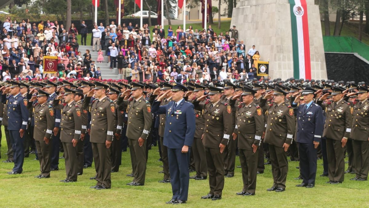 162 oficiales y jefes recién graduados de la Escuela Superior de Guerra | Javier Ríos