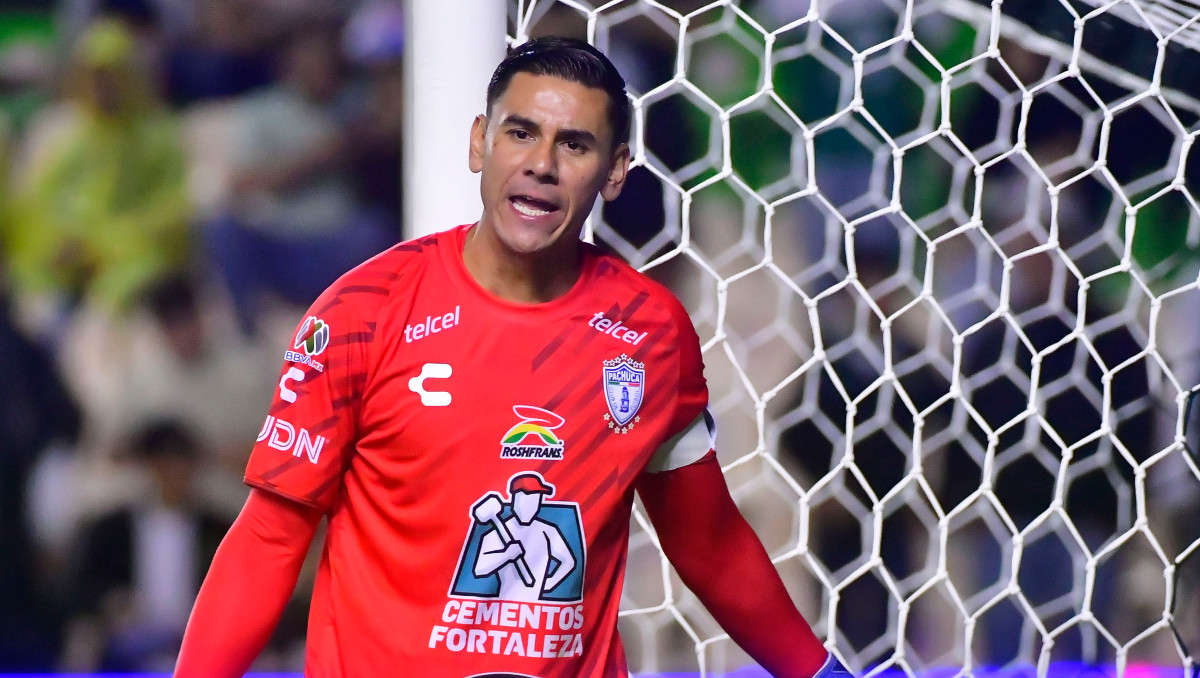 Óscar Ustari se va del Pachuca; club y jugador acuerdan rescindir contrato (Imago7)