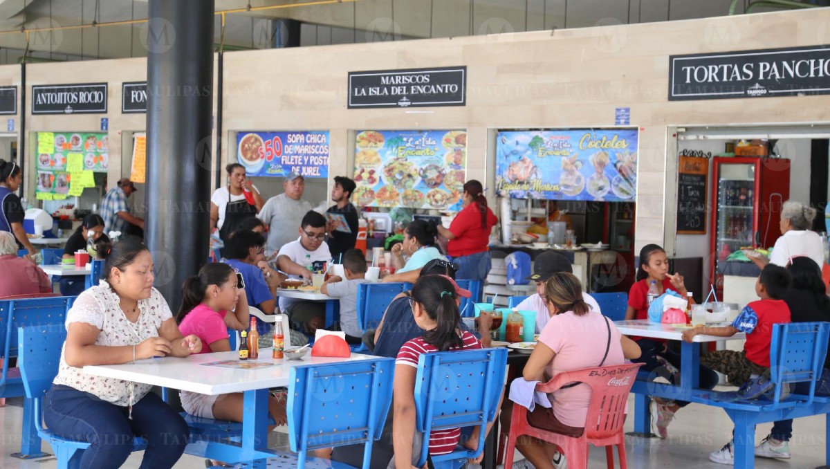 Ventas en el mercado de Tampico aumentan hasta 50% durante fines de semana. (Yazmín Sánchez)