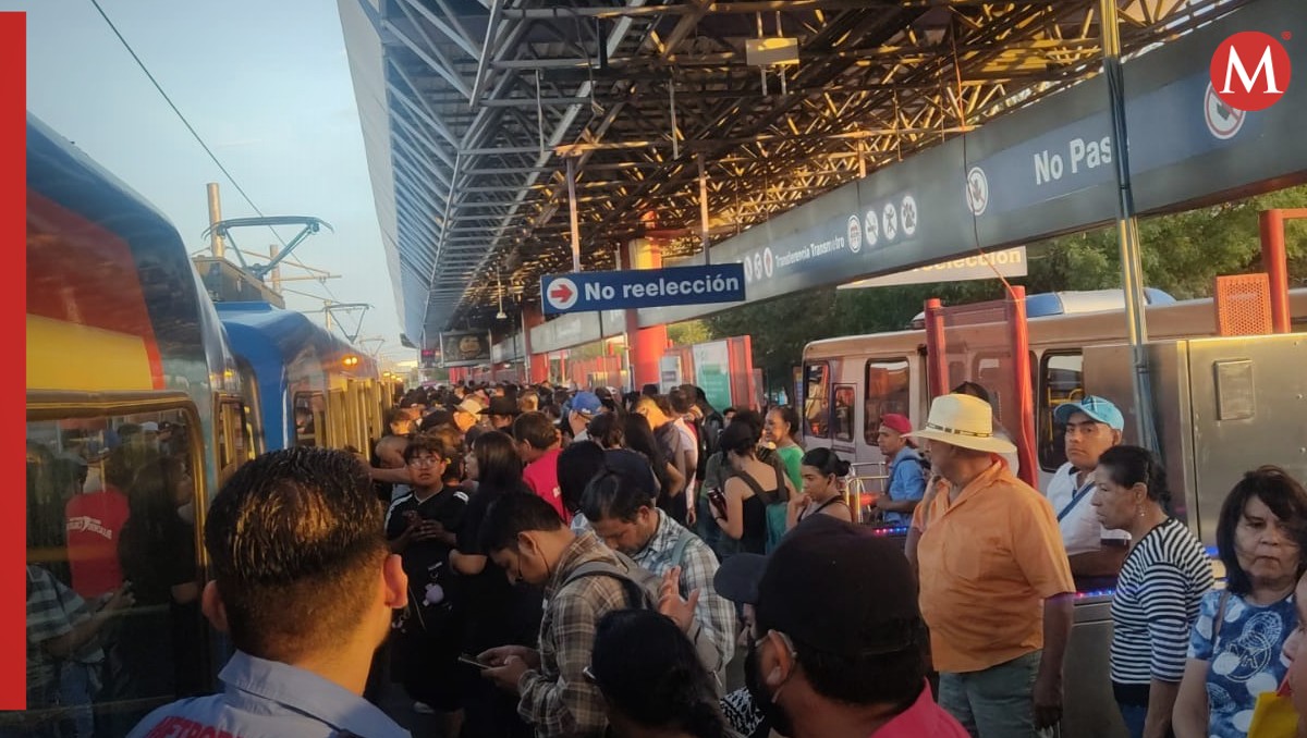 Usuarios del Metro. Foto: Especial