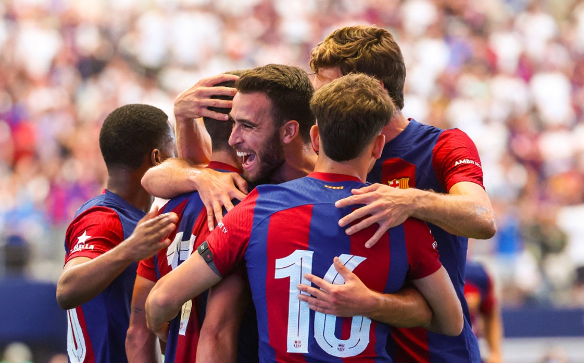 Barcelona le pega al Real Madrid en el Clásico Español en Estados Unidos (Reuters)