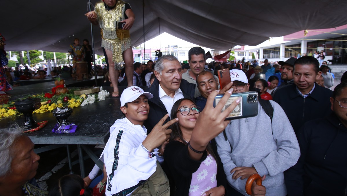 Adán Augusto López en una asamblea informativa de Tláhuac. | Juan Carlos Bautista