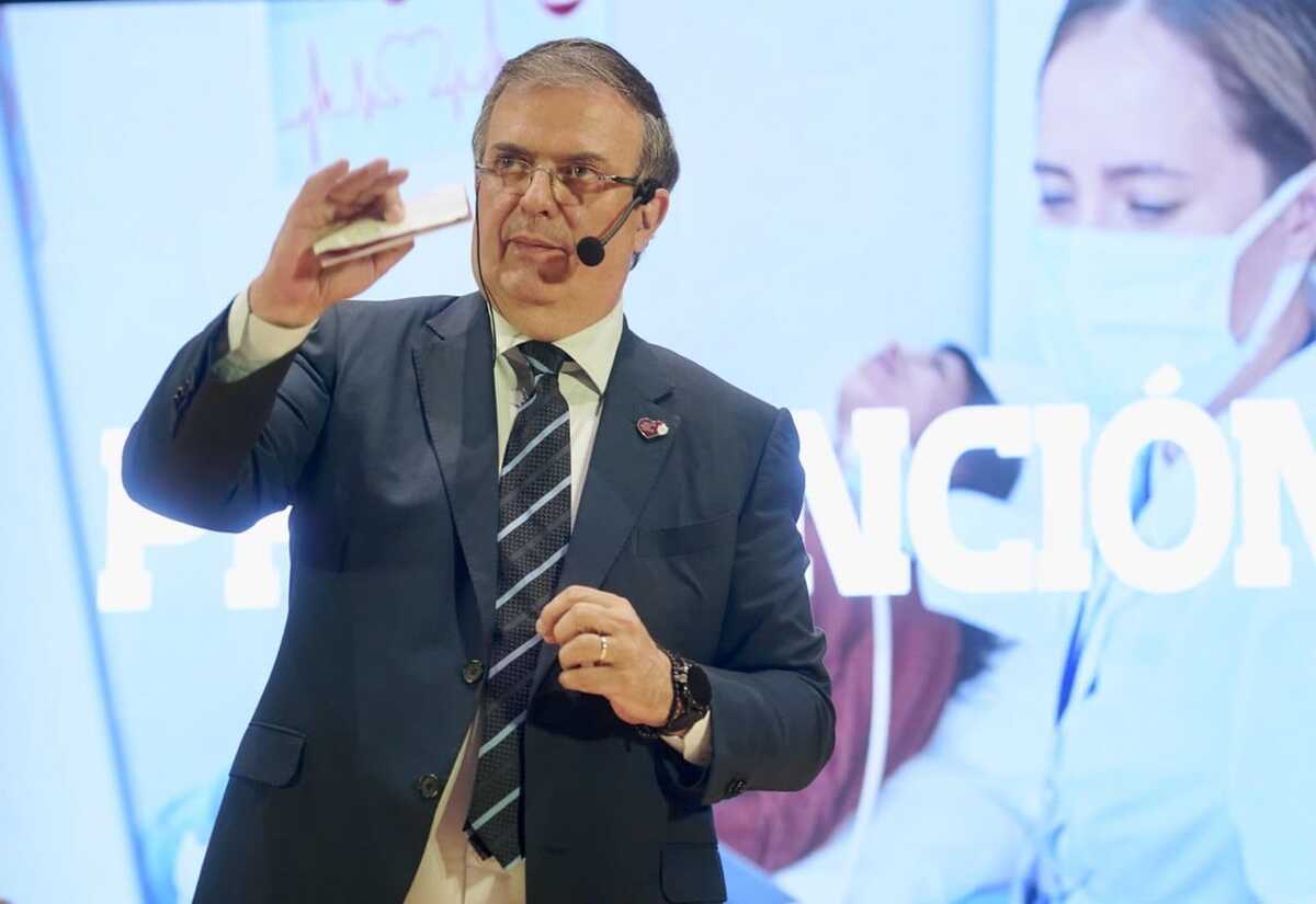 El ex canciller plantea digitalizar el sistema de salud