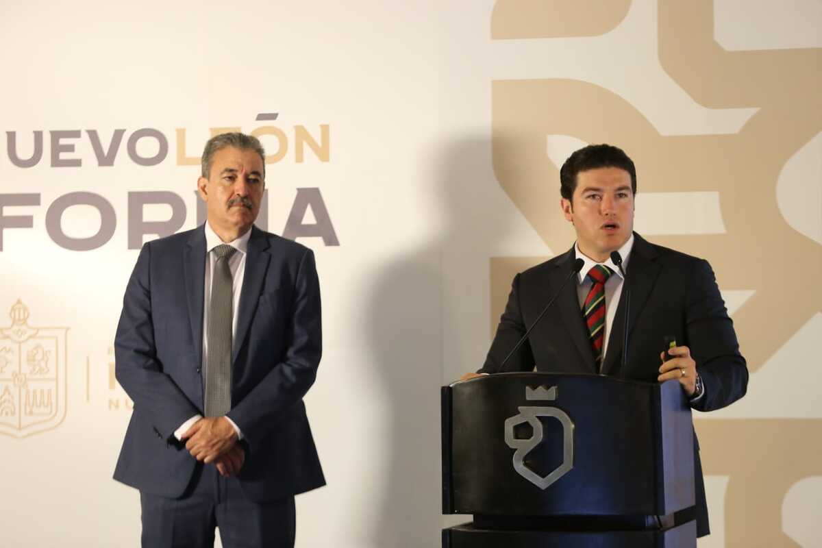 Samuel García, con el titular de Movilidad, Hernán Villarreal en Nuevo León Informa | Raúl Palacios