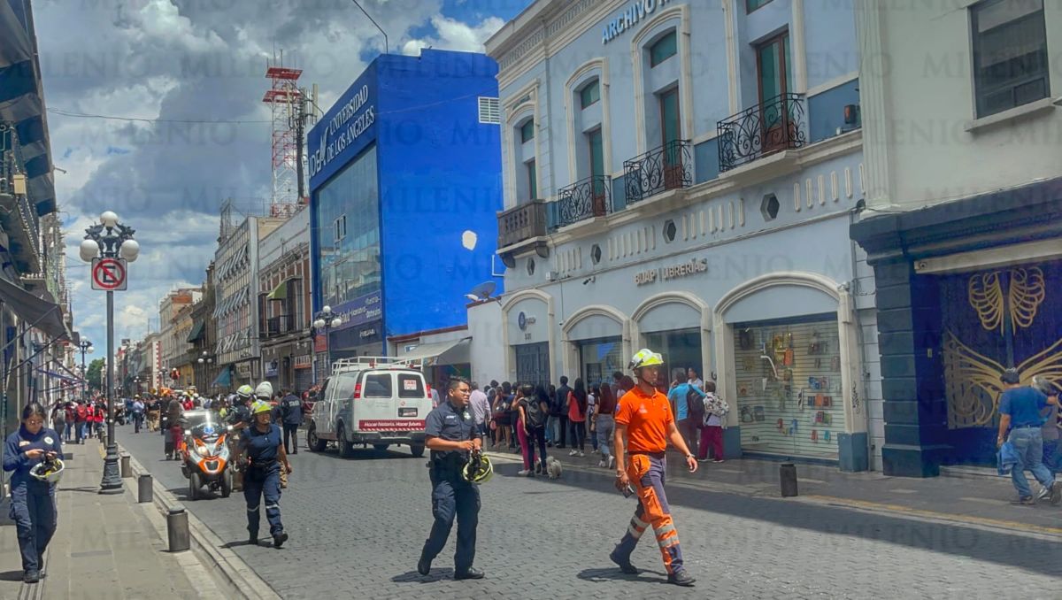 Alerta por fuga de gas genera evacuación en Centro Histórico de Puebla | Jesús Zavala
