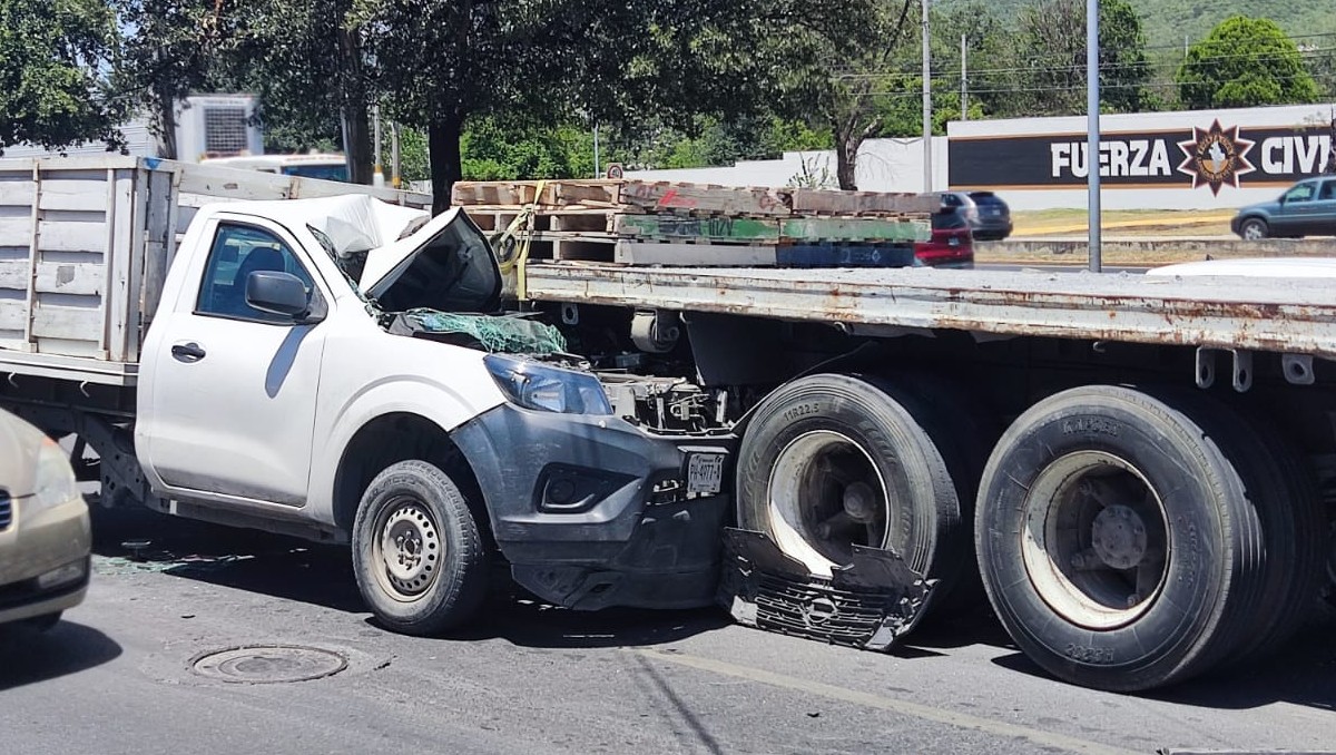 El percance fue a la altura de la calle plaza de las Vizcaínas en Cd. Satélite al sur de Monterrey| Francisco Zuñiga