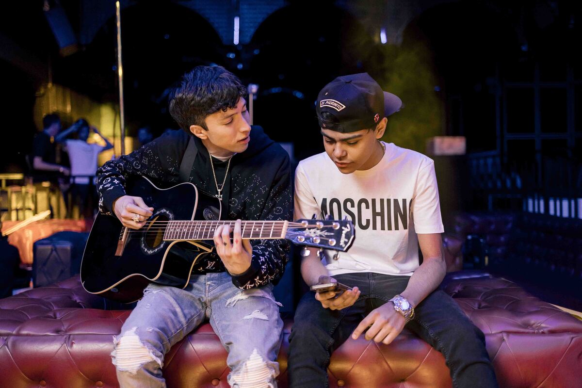 Ysrael Barajas y El Padrinito Toys comparten su pasión por la música | Especial
