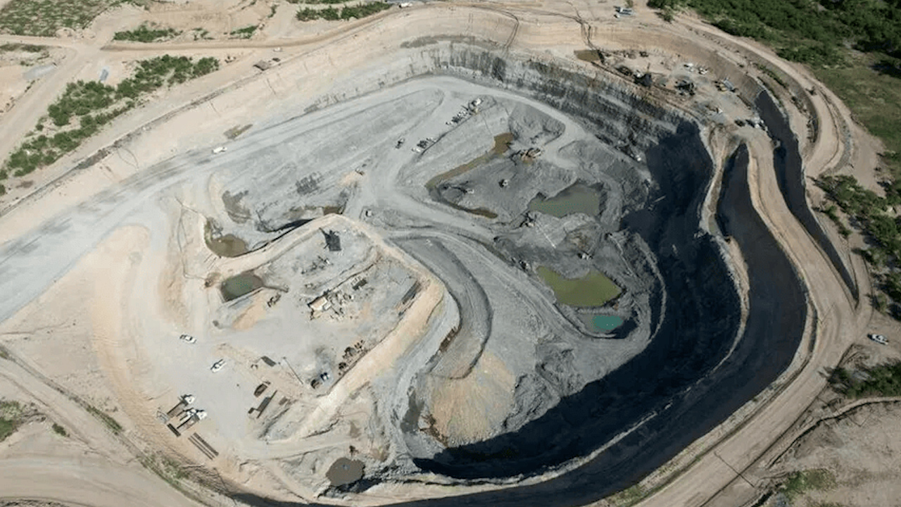 A un año del derrumbe en la mina 'El Pinabete', realizan misa en memoria de mineros fallecidos