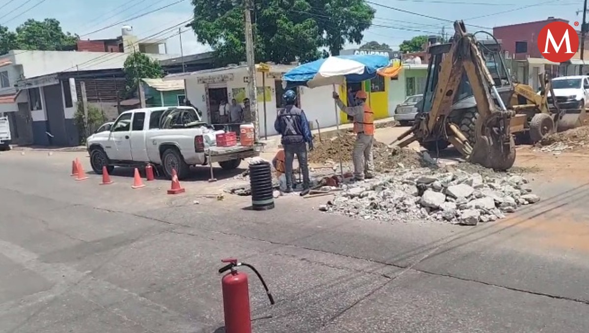 Maquinaria rompe línea de gas natural en colonia de Tampico