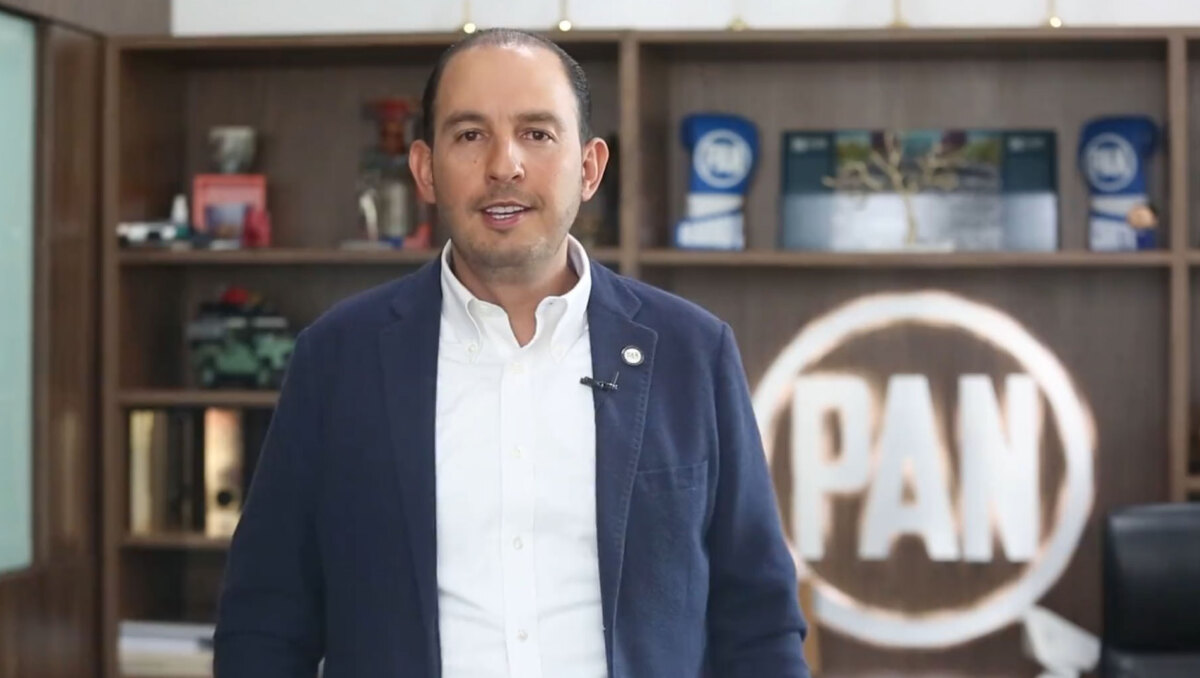 Marko Cortés insistió en que el gobierno federal convirtió los libros de texto en cartillas de propaganda | Captura