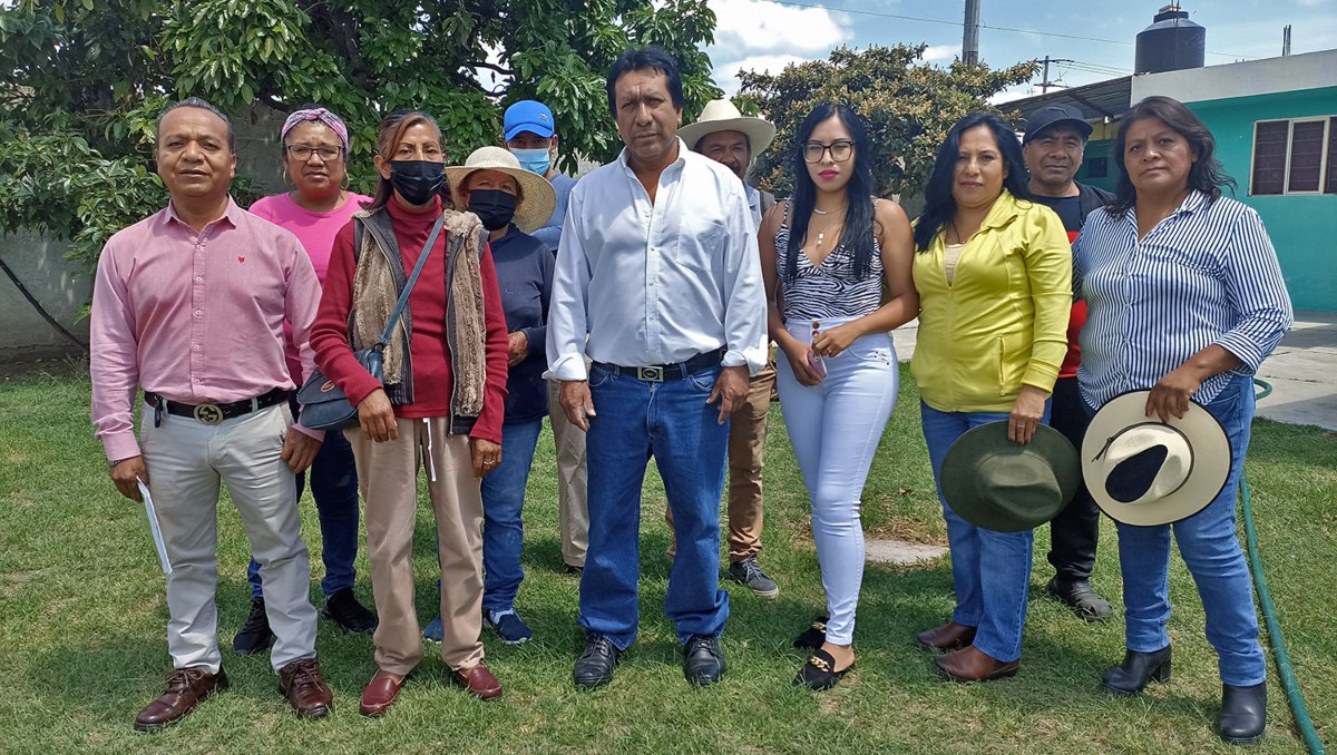 Vecinos de Almecatla pagan agua y edil auxiliar los deja sin servicio | Carlos Morales