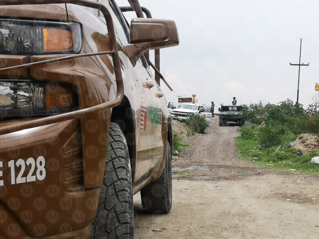 Personal de Seguridad Física de Pemex acudió al lugar de los hechos (Foto: Jorge Becerril).