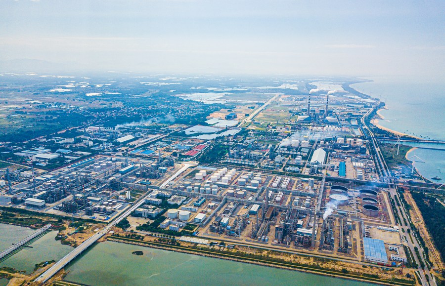 Vista del Parque Industrial de Dongfang Lingang, en la provincia de Hainan, en el sur de China. (Xinhua/Pu Xiaoxu)