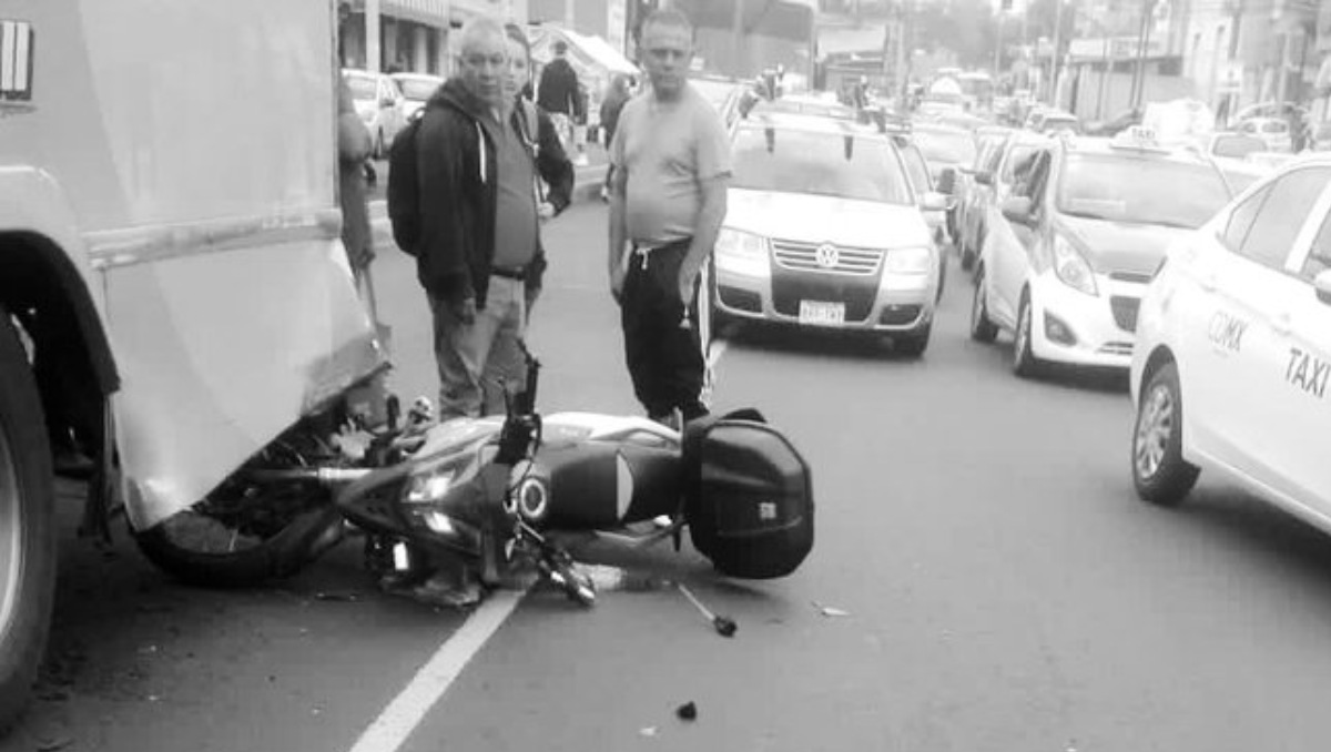Accidente en Álvaro Obregón deja un motociclista muerto | Jorge Becerril (Twitter)