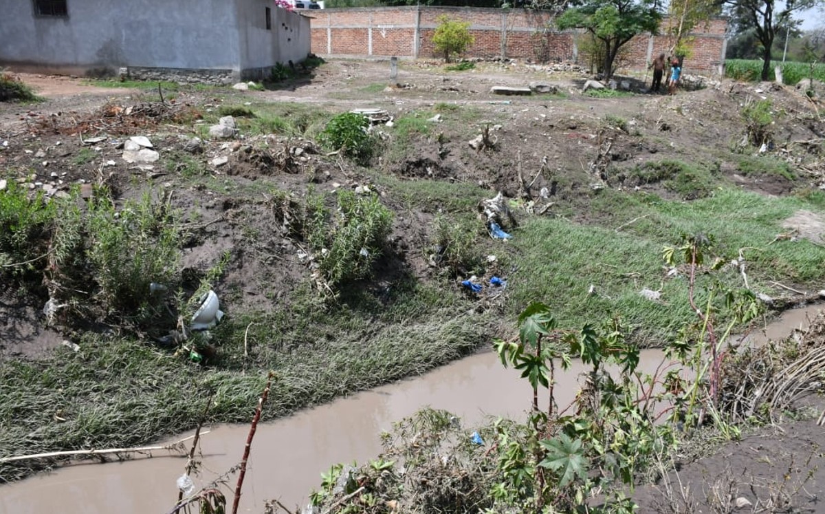 Por temporada de lluvias Sapal hace limpieza de 39 arroyos
