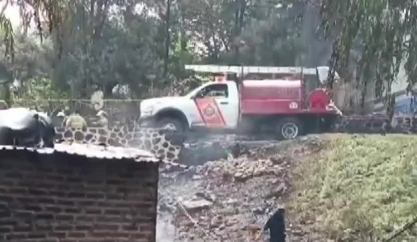 Explosión de pipa de diésel deja dos personas muertas en Jalisco