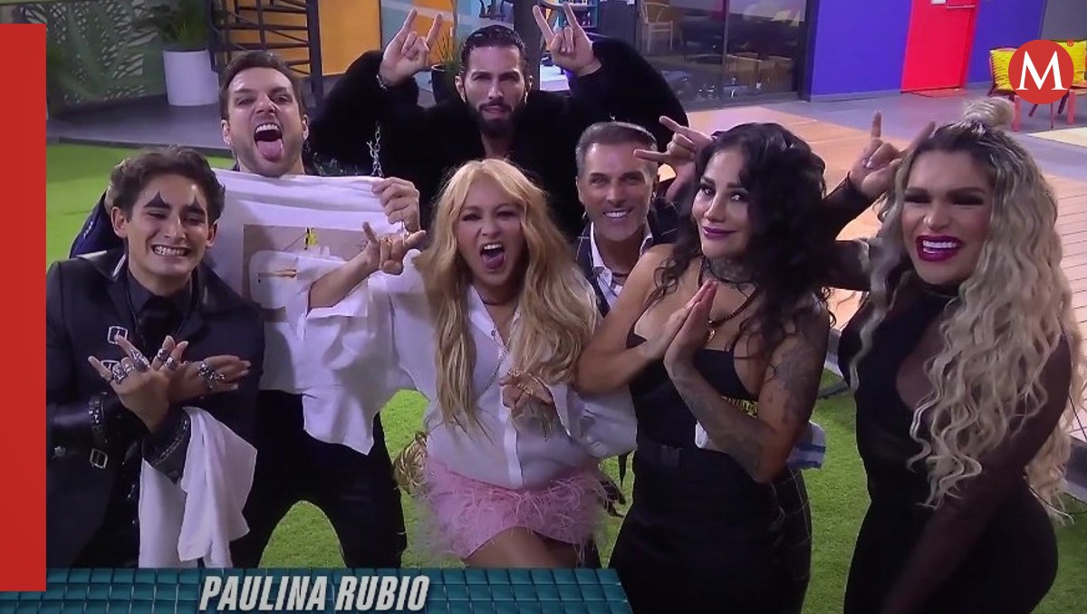 Paulina Rubio interpretó "Propiedad Privada" en La Casa de los Famosos e hizo la famosa señal del Team Infierno.
