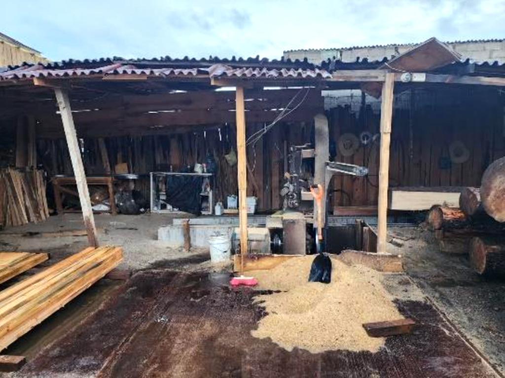 Los dos aserraderos fueron desmantelados durante un operativo en un predio ubicado en la colonia San Juan, municipio de Chalco.