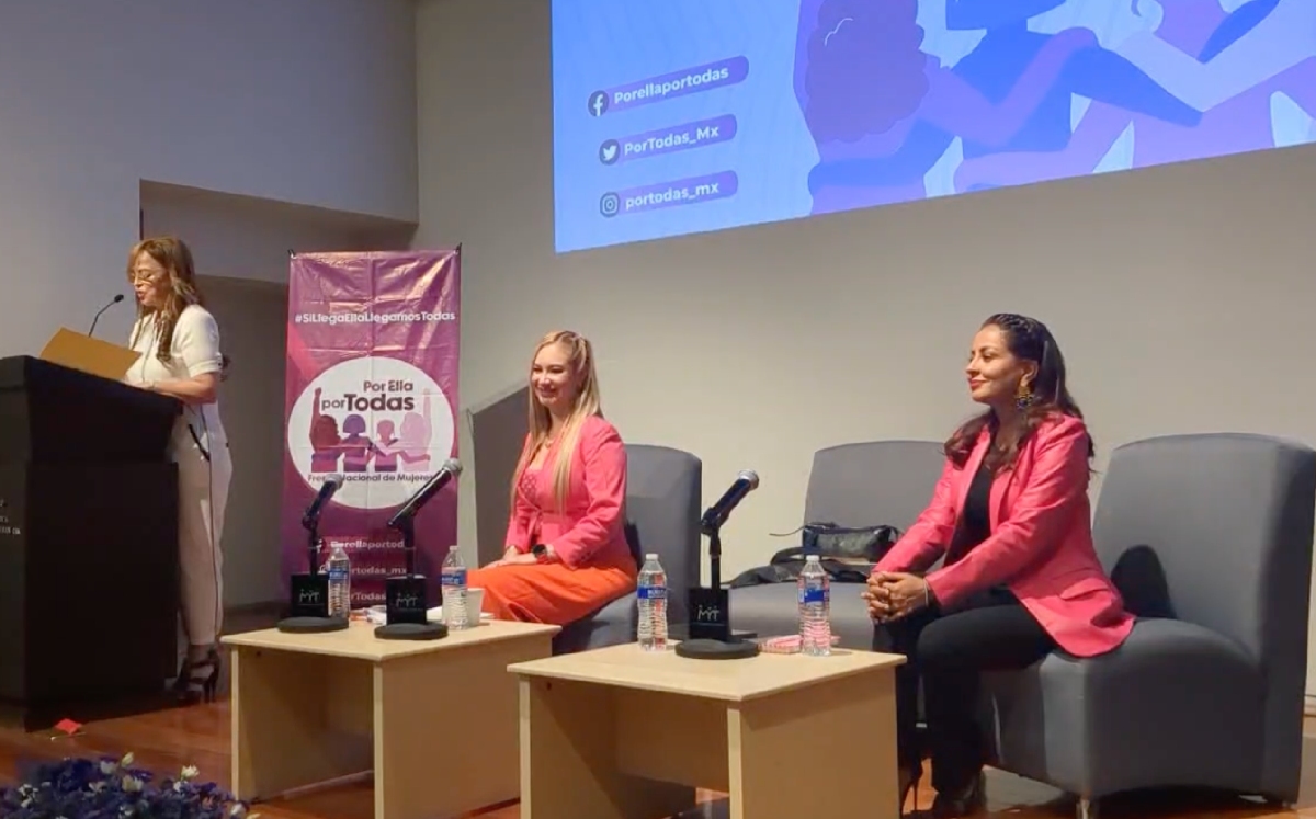 Las integrantes de la organización durante la presentación del proyecto. | Especial