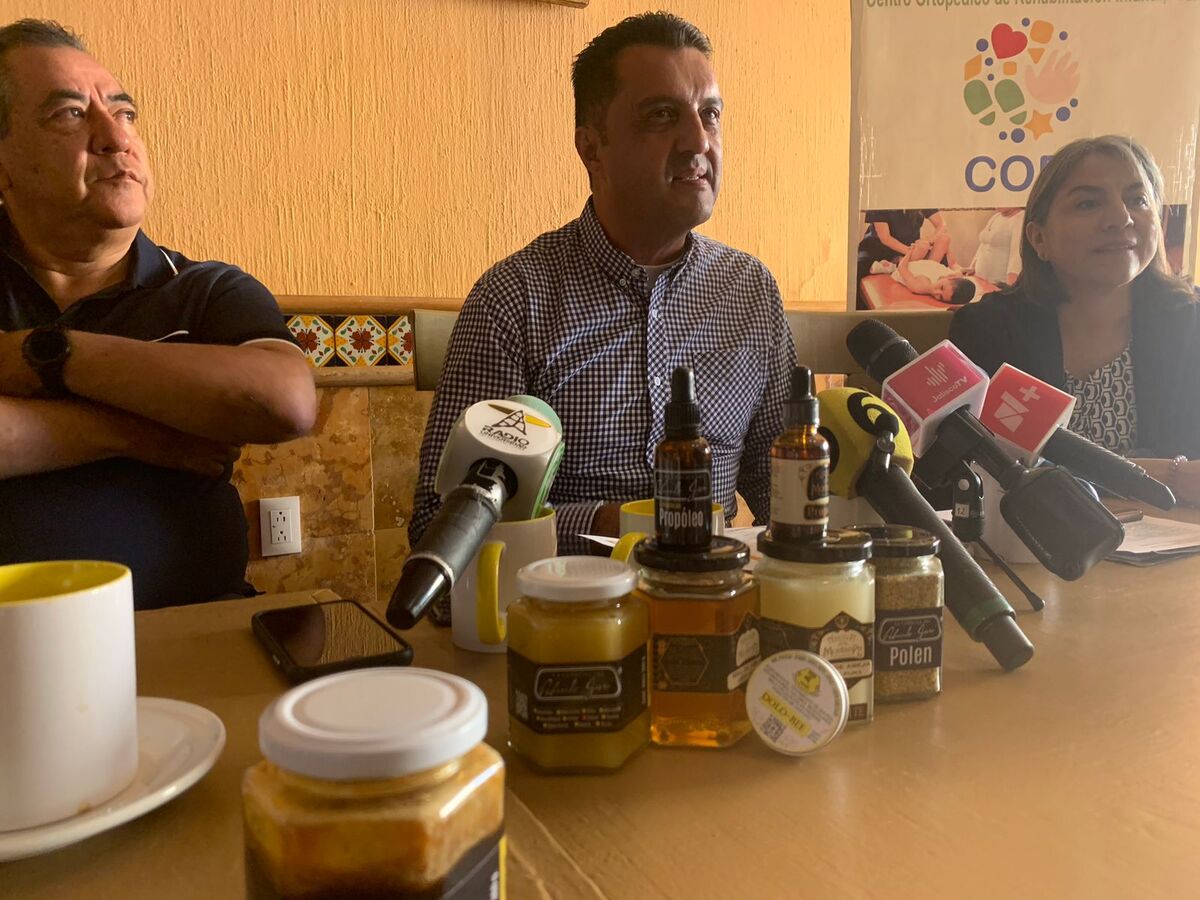 La mayoría de la miel que se vende en el AMG está adulterada (Roberto Hurtado)
