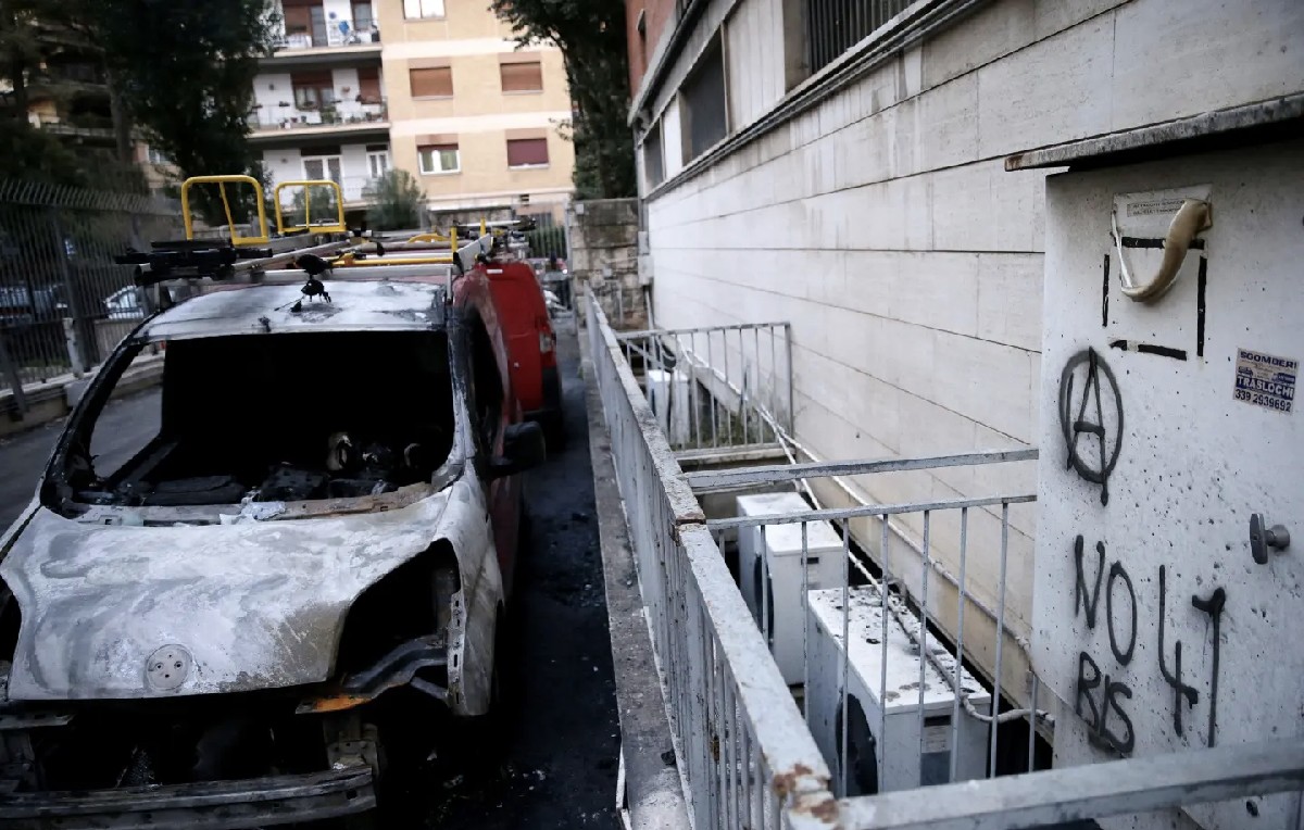 Atentado anarquista en Italia (AP)