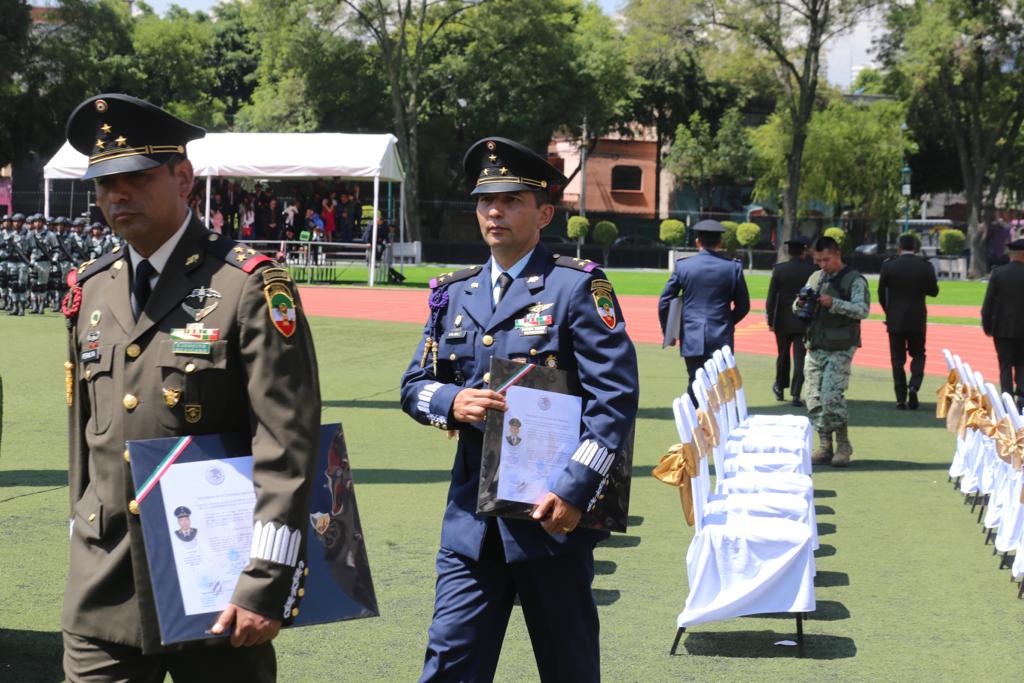 Entregan grado de maestría a 36 estudiantes del Colegio de Defensa Nacional. | Jorge Carballo