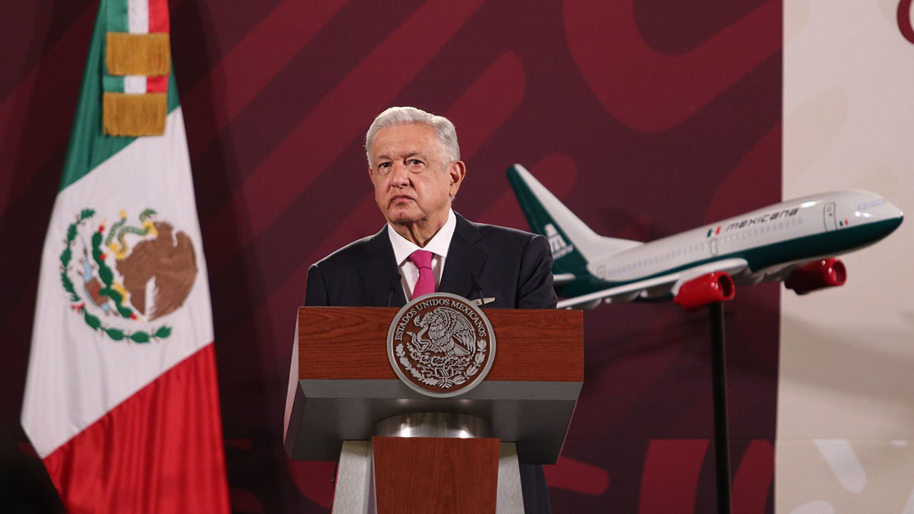 "Es un buen día hoy, estamos contentos": AMLO celebra adquisición de Mexicana de Aviación