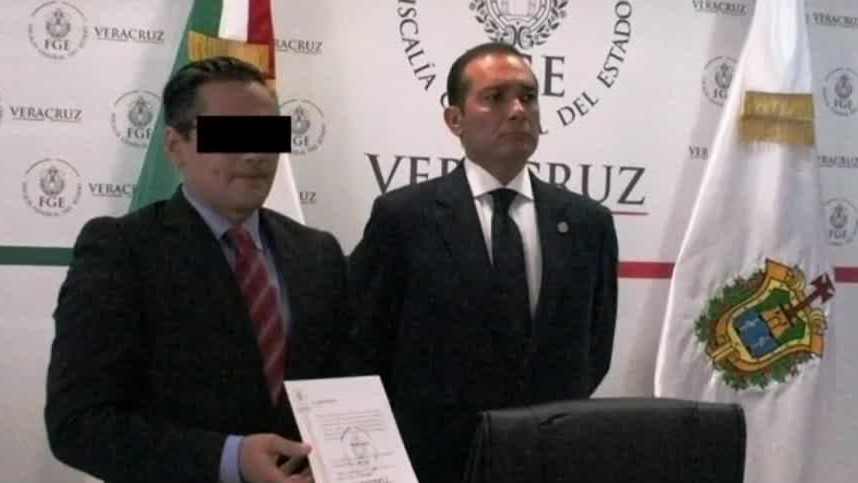 Ordenan a juez valorar si ex fiscal de Veracruz puede llevar proceso en libertad