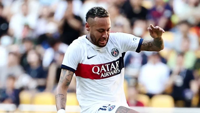 PSG le habría comunicado a Neymar que ya no cuentan con él