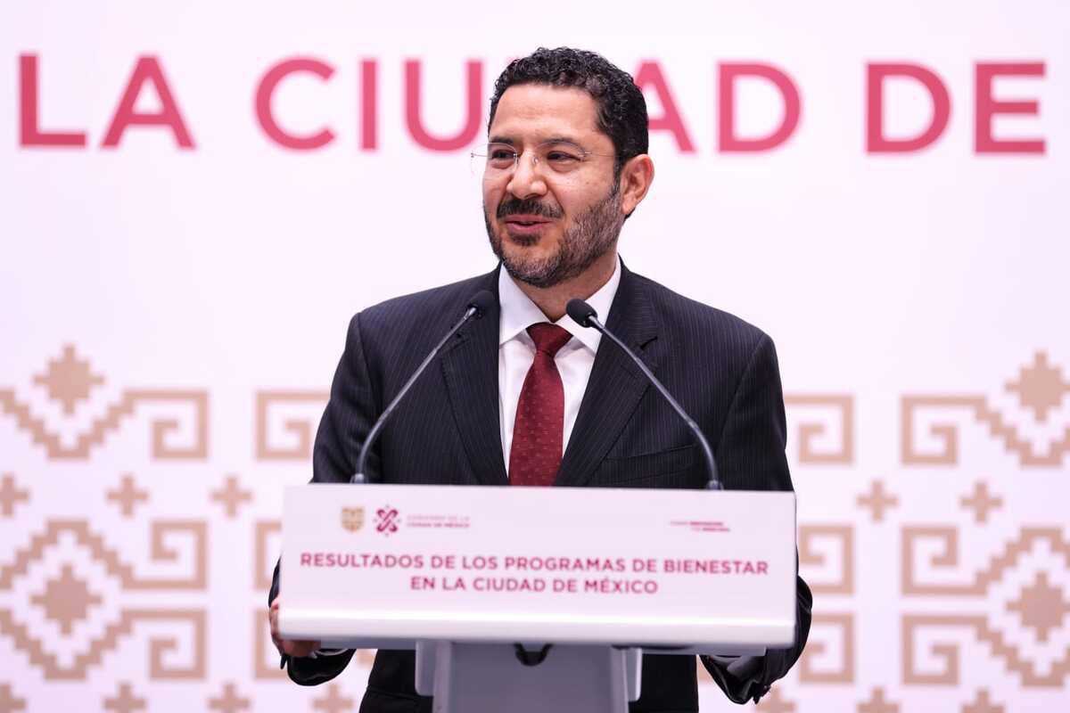 Salieron de la pobreza 800 mil personas en CdMx: Batres