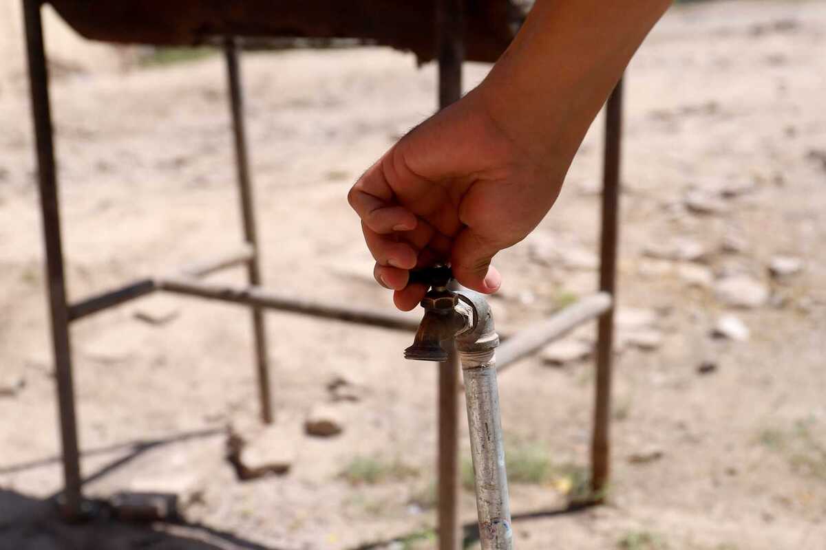 Abastecimiento de agua en Torreón. (Rolando Riestra)