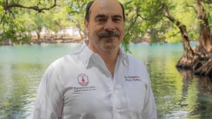 En Michoacán, alcalde de Tangancícuaro alega legítima defensa tras muerte de 2 perritas