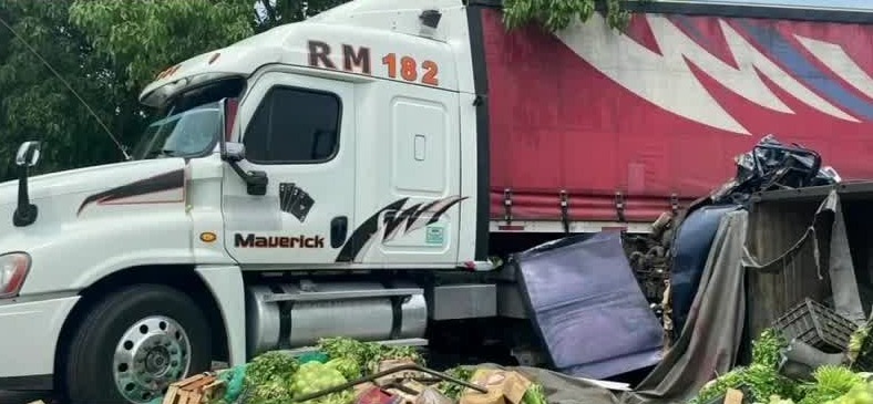 Se registra accidente en la autopista Manzanillo, Colima; dos lesionados