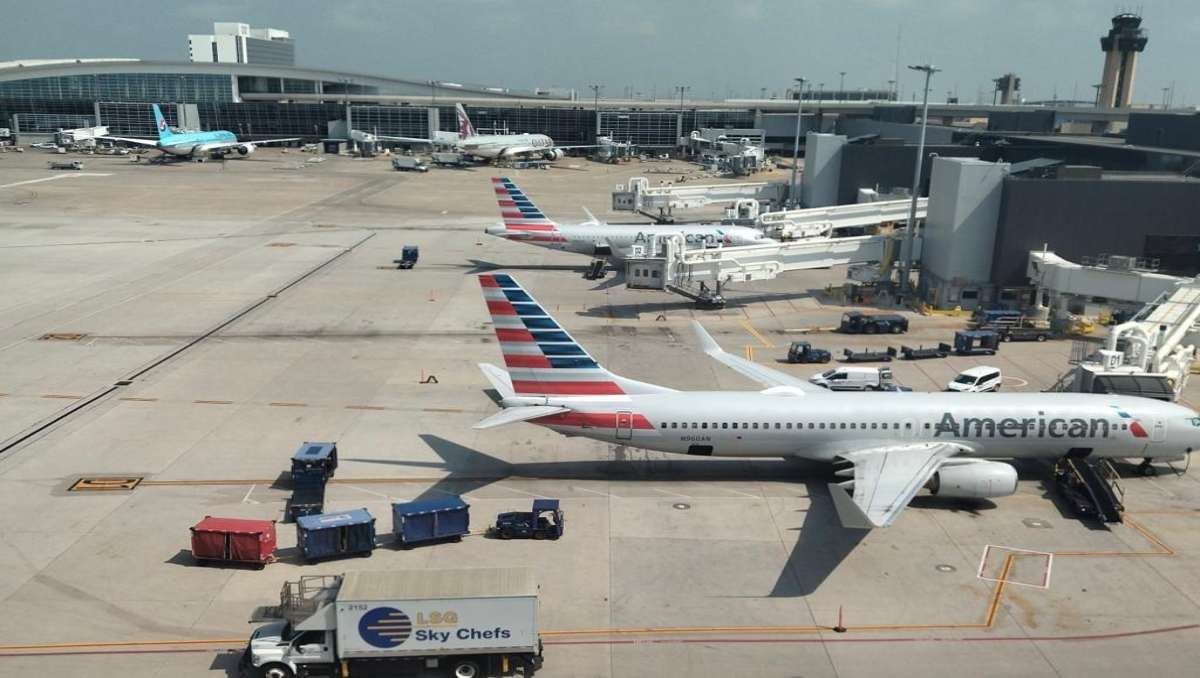 Aeropuerto de Dallas, sitio desde donde muchos migrantes regresan a Puebla | Andrés Lobato