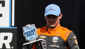 El piloto mexicano Patricio O'Ward volvió a subirse al podio de IndyCar este sábado al quedar en tercer lugar del GP de Indianápolis