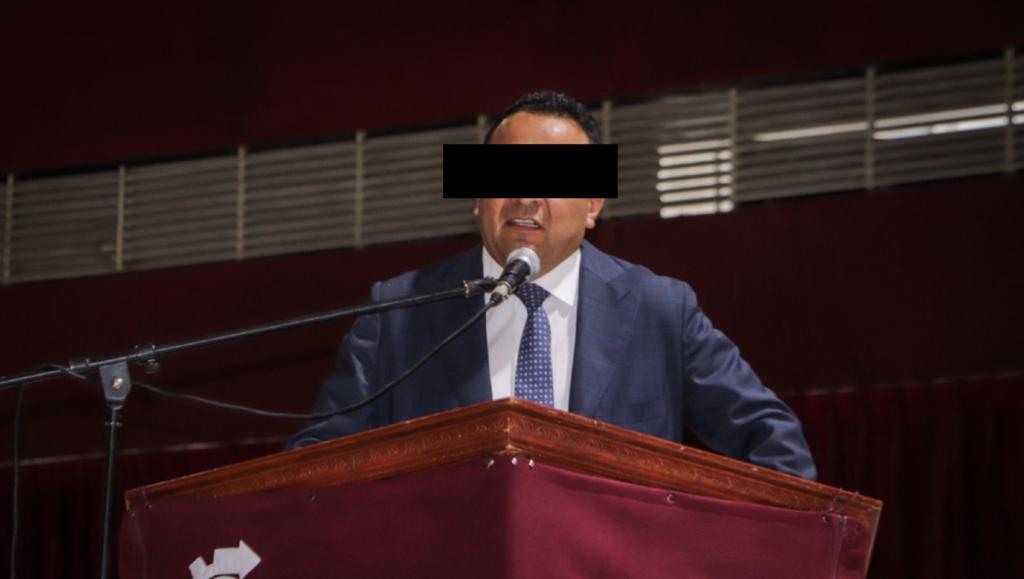 Hay una investigación en su contra por peculado y desvío de recursos.
